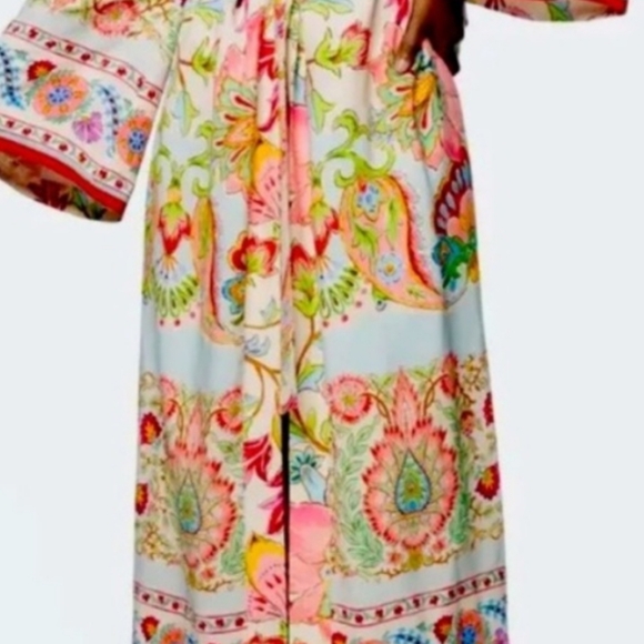 🆕️[L] Zara Floral Printed Kimono / Robe / Duster viral - Picture 13 of 16